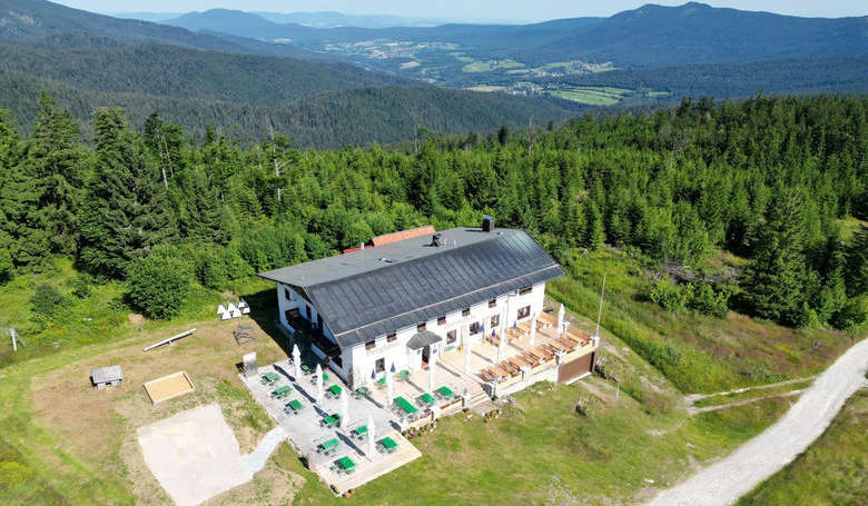 Luftbild Berghaus Sonnenfels