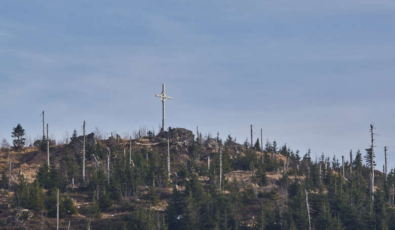 Gipfelkreuz am 1.287 m hohen Enzian