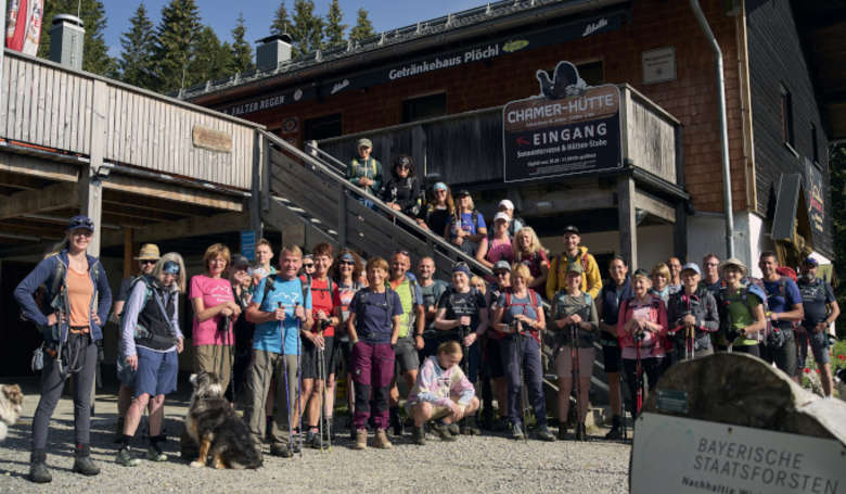 Gruppenfoto bei der Chamer Hütte